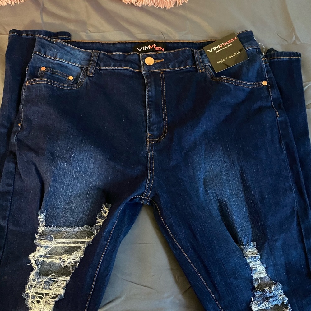 Ripped skinny stretch jeans